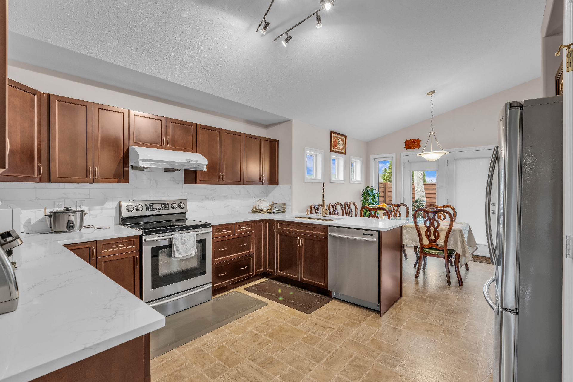 Public Open House·9/28周日 1:30-3:30PM·石桥社区·250 Robertson Cove——林与唐地产 - 6